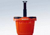 Der Genslide mit dem praktischen, ausfahrbaren Teleskop-Griff in Orange für das Unternehmen Migros.